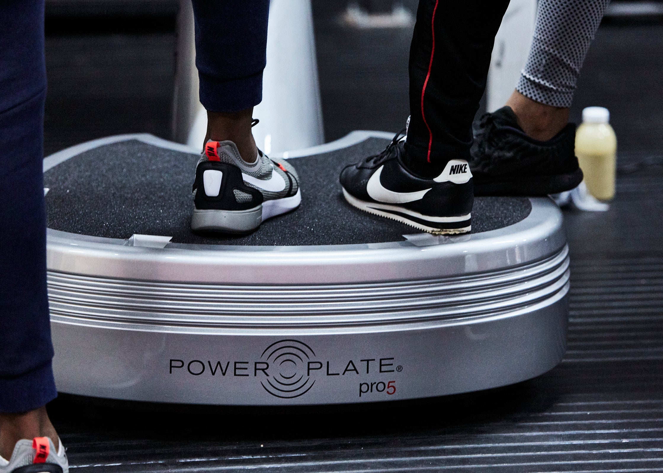 Power Plate® pro5™ - Advanced Whole Body Vibration Therapy for Home Fitness