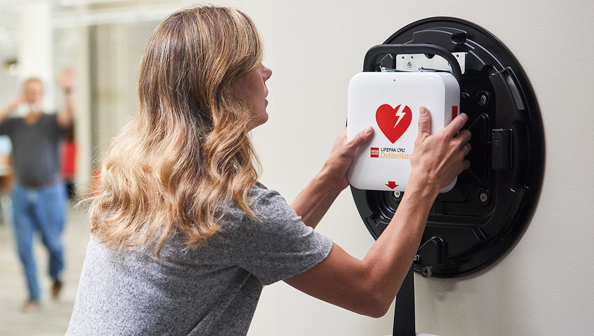 Physio-Control LIFEPAK® CR2 Defibrillator - Advanced Life-saving Technology for Swift Treatment